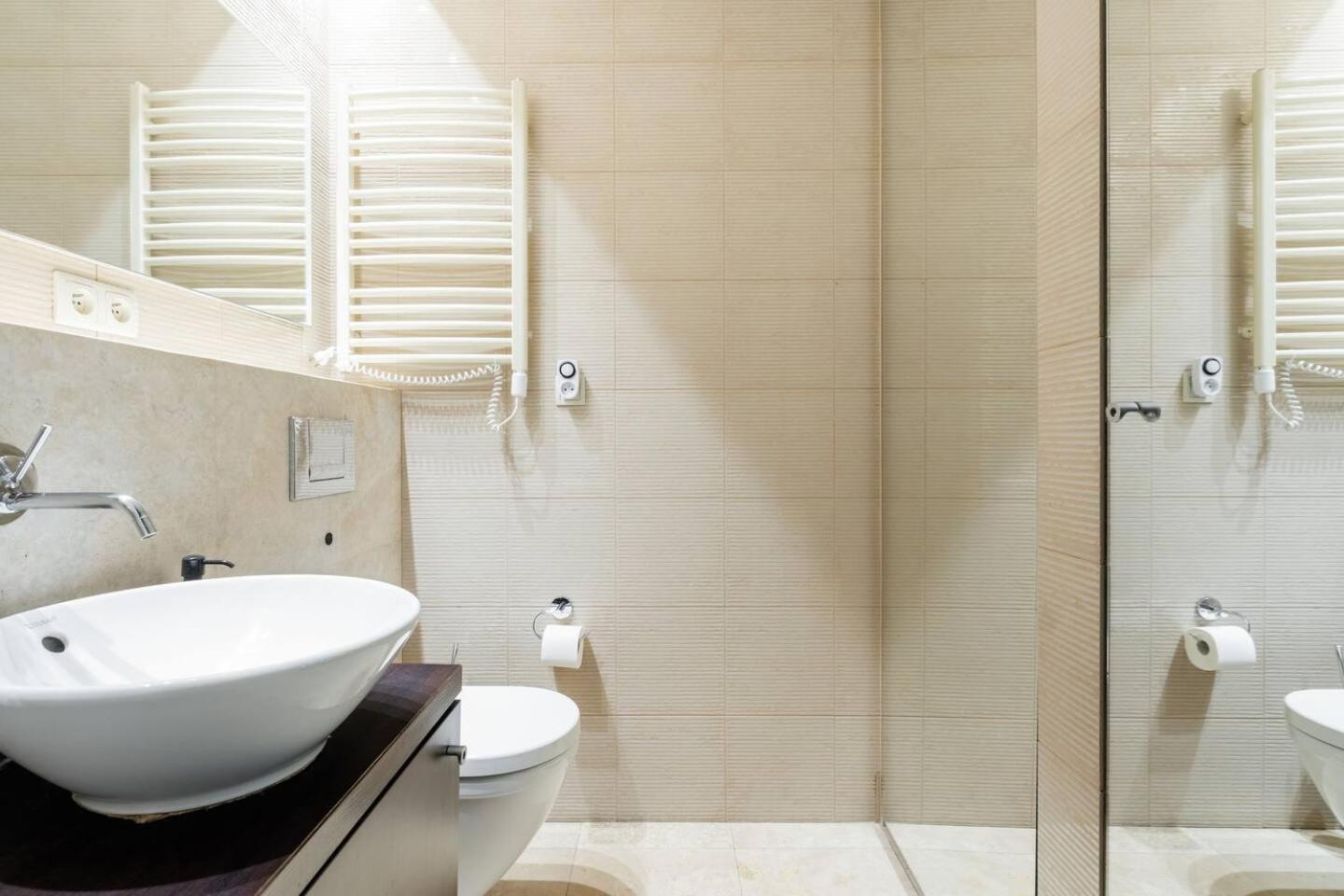 Superb Czerska Family Apartment Варшава Екстериор снимка