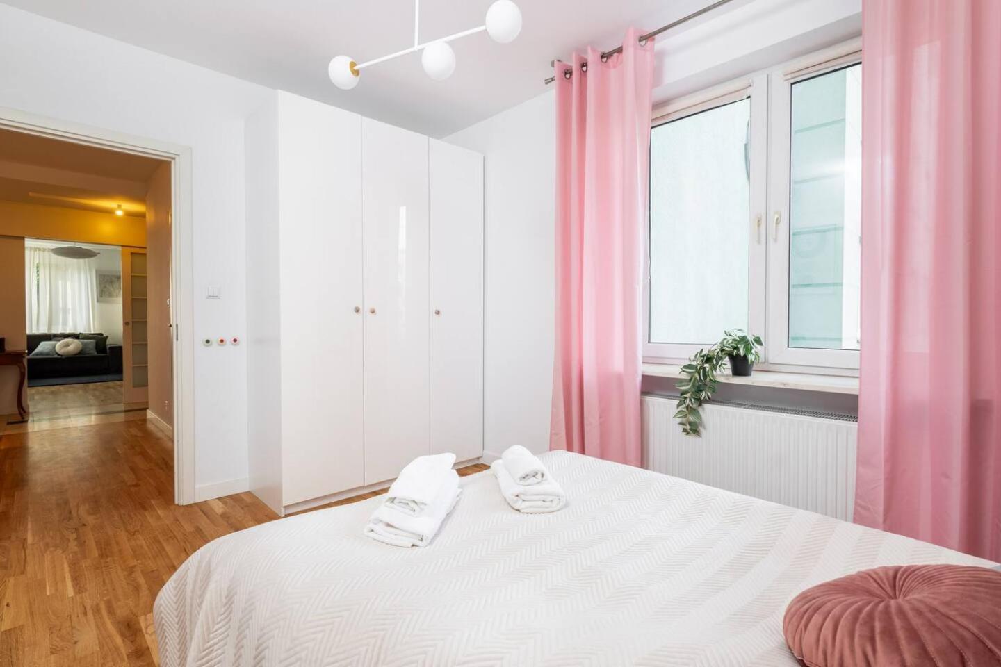 Superb Czerska Family Apartment Варшава Екстериор снимка