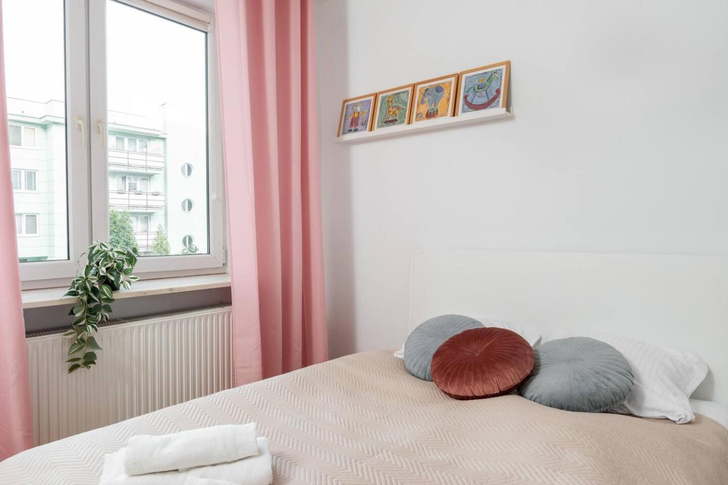 Superb Czerska Family Apartment Варшава Екстериор снимка
