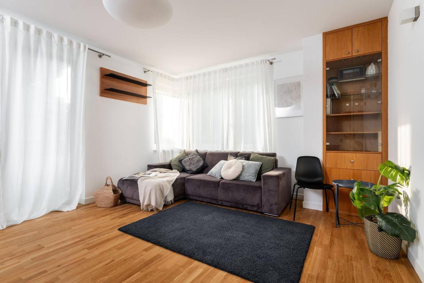 Superb Czerska Family Apartment Варшава Екстериор снимка